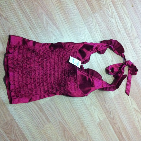Burgundy halter top - Picture 3 of 3