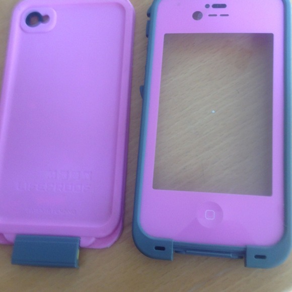 Sold!Authentic pink Lifeproof case (missing screw)