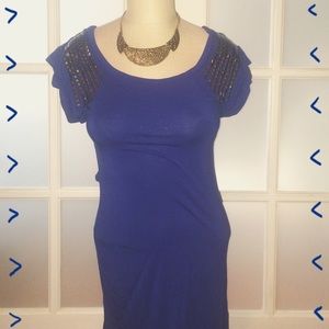 🎉30% off bundles🎉Blue dress w studs at shoulders