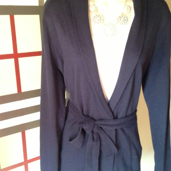 SOLD. Lilly Pulitzer navy open cardigan w/belt szM - Picture 2 of 4