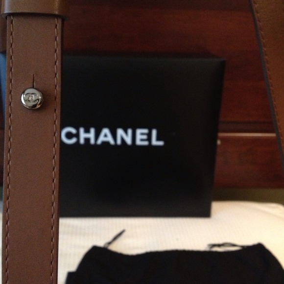 💥TODAY ONLY💥 Chanel Calfskin Chic CrossBody💕 - Picture 3 of 4