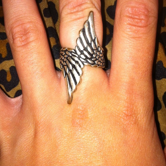 two wing ring ! - Picture 1 of 1