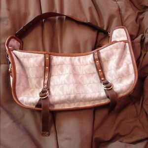 💢REDUCED💢 Michael Korrs shoulder bag💗