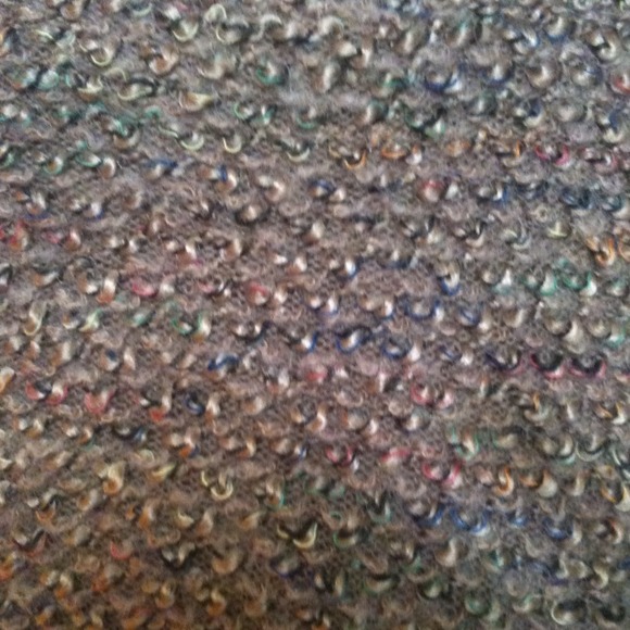 Boucle mini skirt - Picture 3 of 3