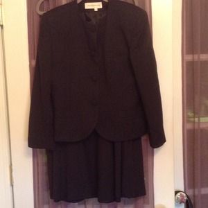 Jones NY Black Wool Suit. Long Skirt. Offers good