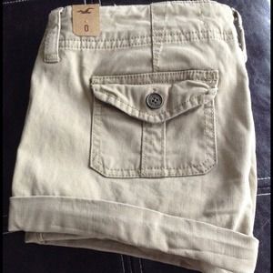 Hollister Tan Khaki Shorts // NWT