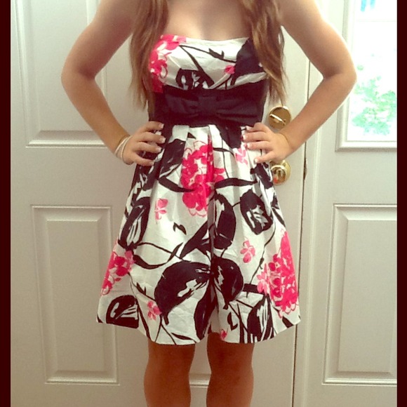 Pink, black, and white adorable dress