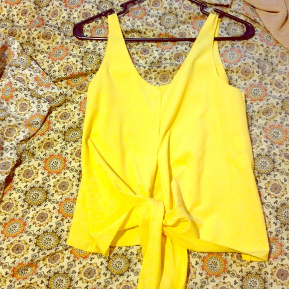 Rachel Roy yellow top