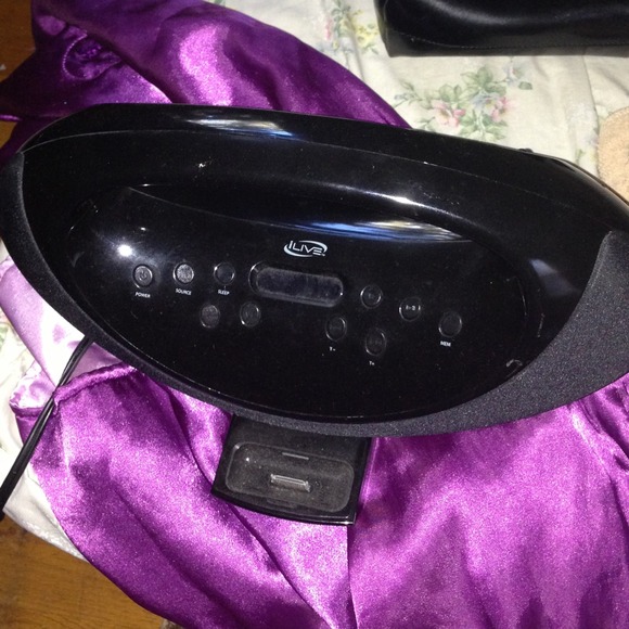 iLive iPod dock with remote 💕traded💕
