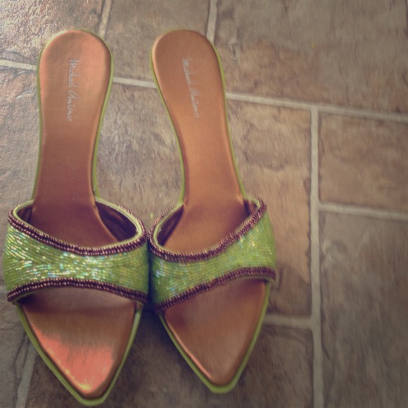 Green 2 in. Genie heels
