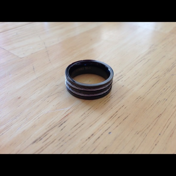 Men's stainless steel black cable ring size 8 NWOT