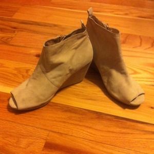 ❗Reduced❗Dolce Vita Nude open toe booties