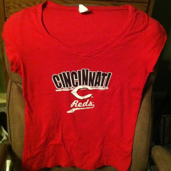 Reds Tee