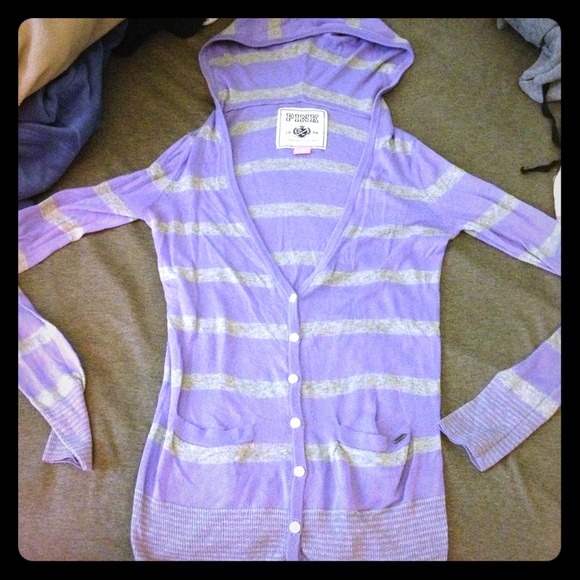 🚫SOLD IN BUNDLE🚫Victoria's Secret pink sweater