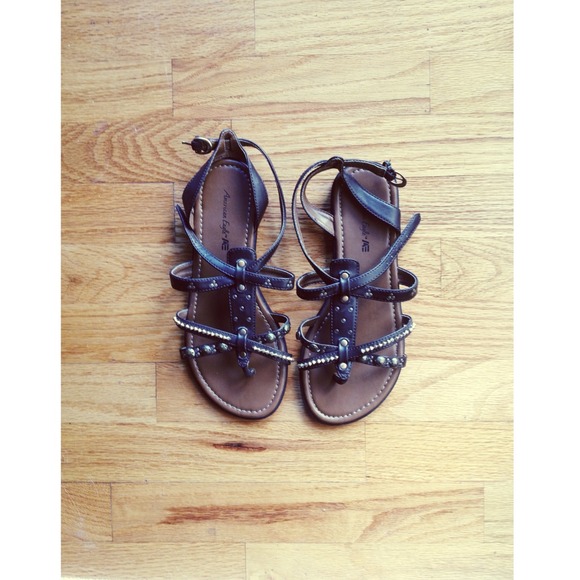 🎀Traded🎀 Strappy studded sandals