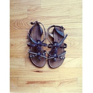 🎀Traded🎀 Strappy studded sandals