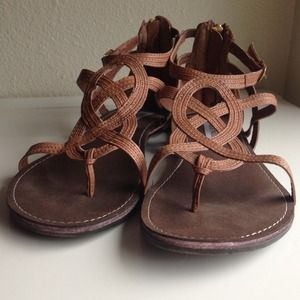 *Sold!* Steve Madden Brown Sandals 9 1/2