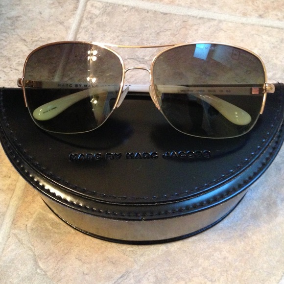 Marc Jacobs aviator sunglasses