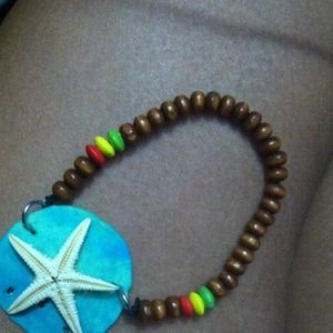 Surfer island bracelet wood