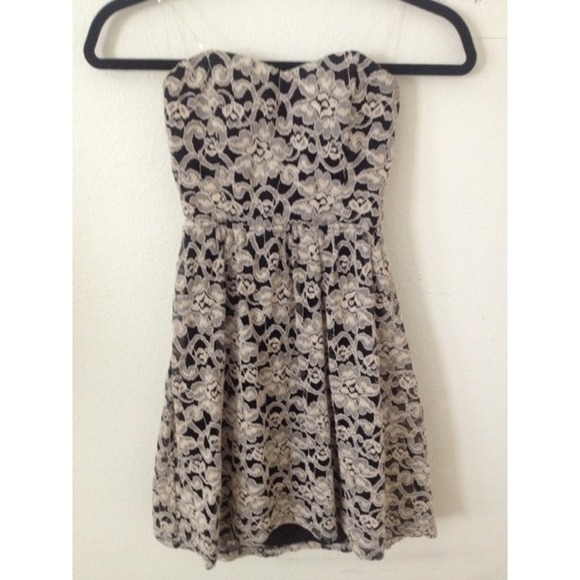 ❌❌SOLD ✨BUNDLED✨ - Picture 1 of 2