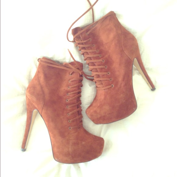 🚫SOLD IN BUNDLE🚫aldo lace up boots