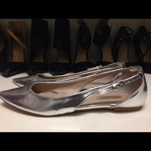 Zara Shoes - reserved for @bellalopez - Zara Silver Flats Zara Shoes - reserved for @bellalopez - Zara Silver Flats