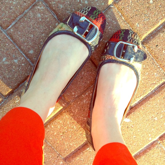 Steve Madden Tweed Flats