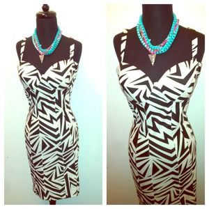 Black and White Graphic Body Con Dress