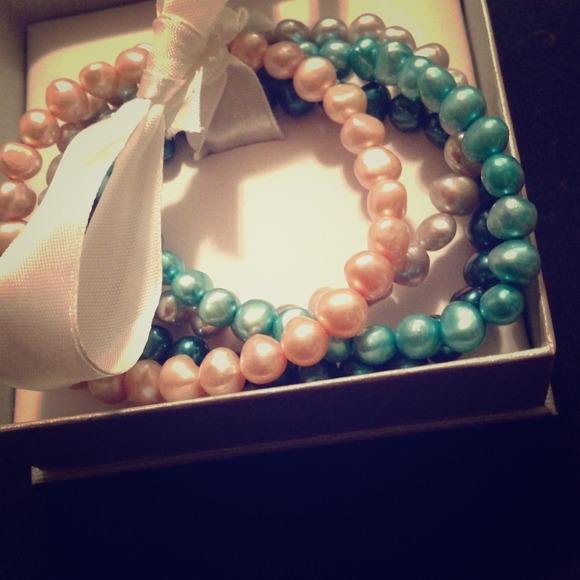 Set of 4 Pearl Bracelets