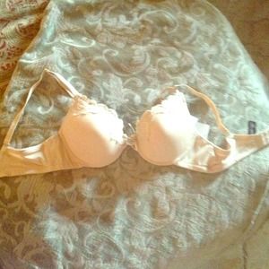 Nude bra