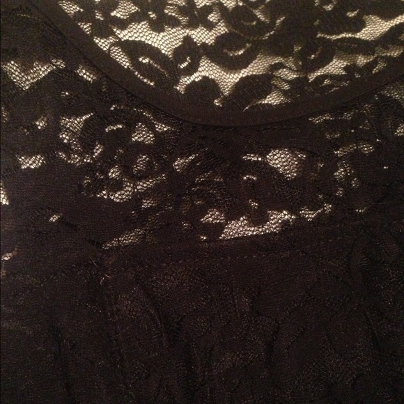 Black lace dress - Picture 3 of 4