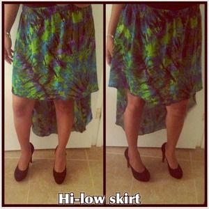 New hi low green skirt