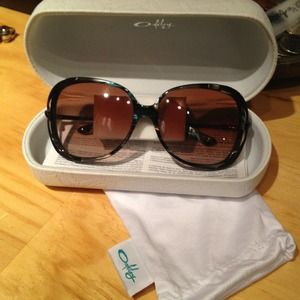 💖traded 💖 Oakley sun glasses
