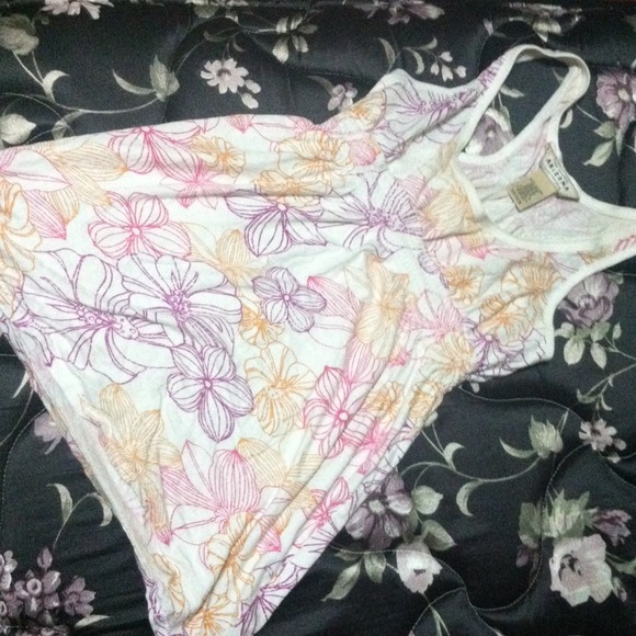 Colorful Floral Tank Top w/ Loose Bottom