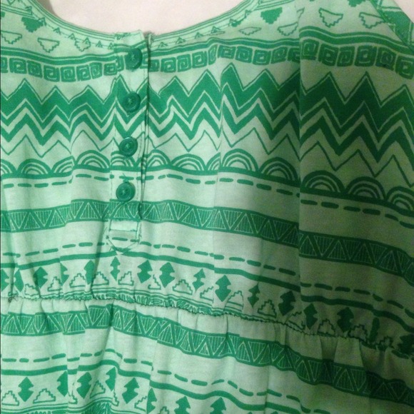 Green aztec dress! - Picture 2 of 2
