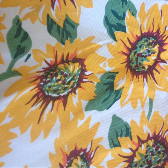 BUNDLED - Pleated Sunflower Skirt - Picture 2 of 4