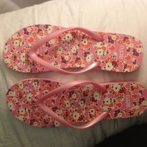 Aeropostale flip flops size 10