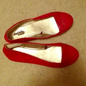 **bundled**Red flats