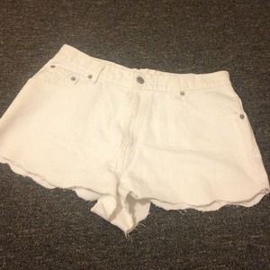 High waisted scalloped white Levi's