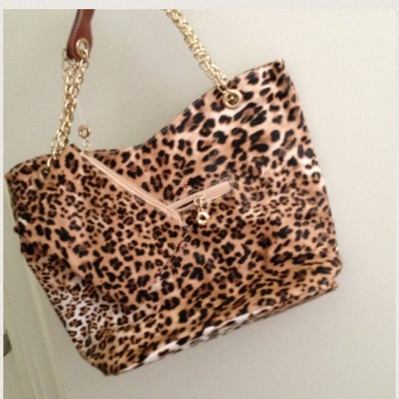 New leopard tote bag with free make-up pouch
