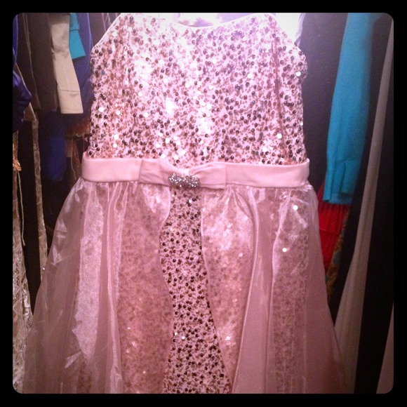 🎉PRICE REDUCED🎉 Pink sequin cocktail dress