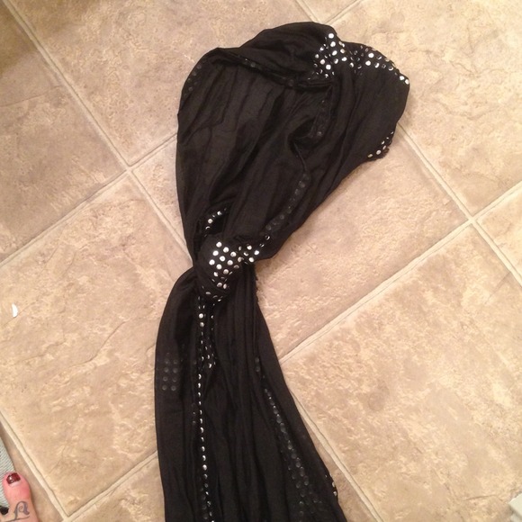 Scarf - Picture 2 of 3