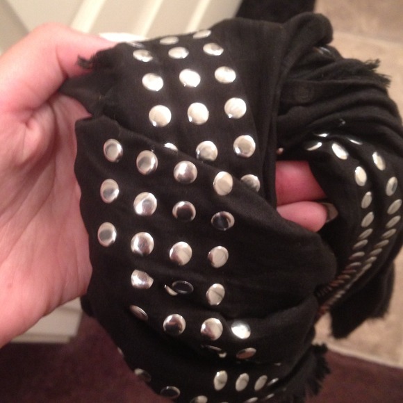 Scarf - Picture 3 of 3