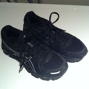 Pre-loved Asics Black Running Shoes