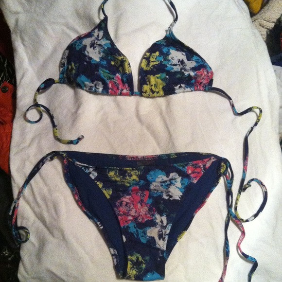 Sexy blue floral bikini.