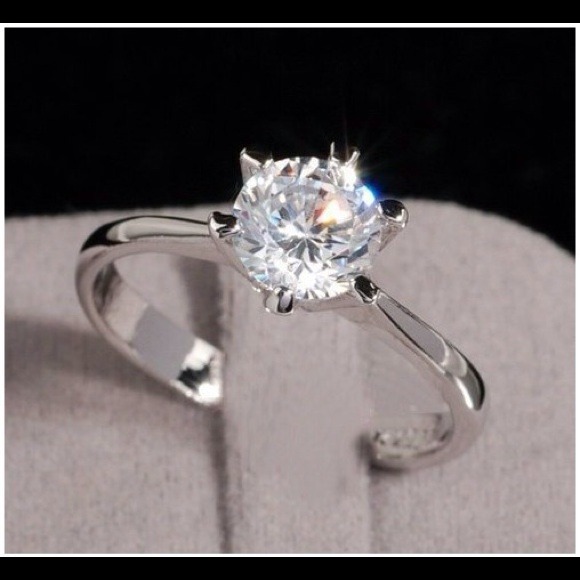 6 Claw Cubic Zirconia Wedding Ring Gold Plated - Picture 2 of 2