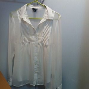 ⛔️XXX SOLD XXX⛔️White blouse