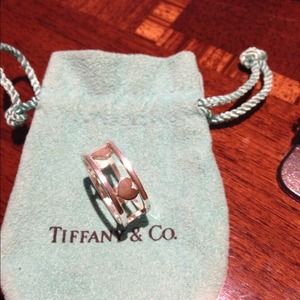 Authentic Tiffany & co Heart Bar Ring suz 5.25