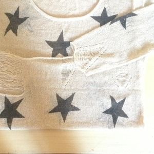⭐Hold⭐Wild fox like stars Lennon sweater.