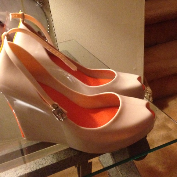 Very cute wedges